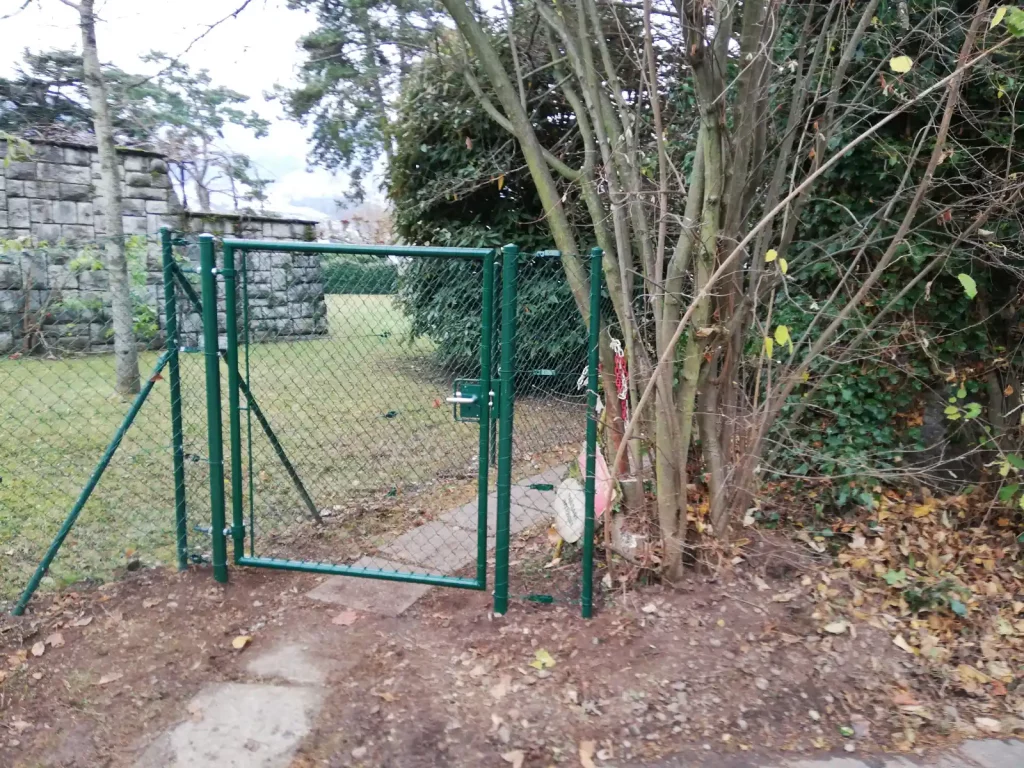 Clôture avec portail